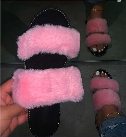 "Bossy" fur slides