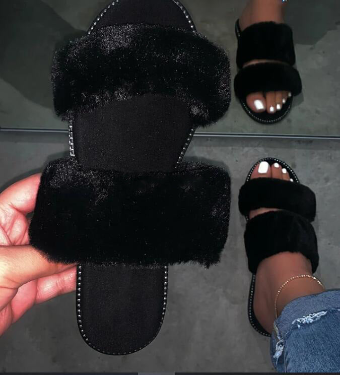 "Bossy" fur slides